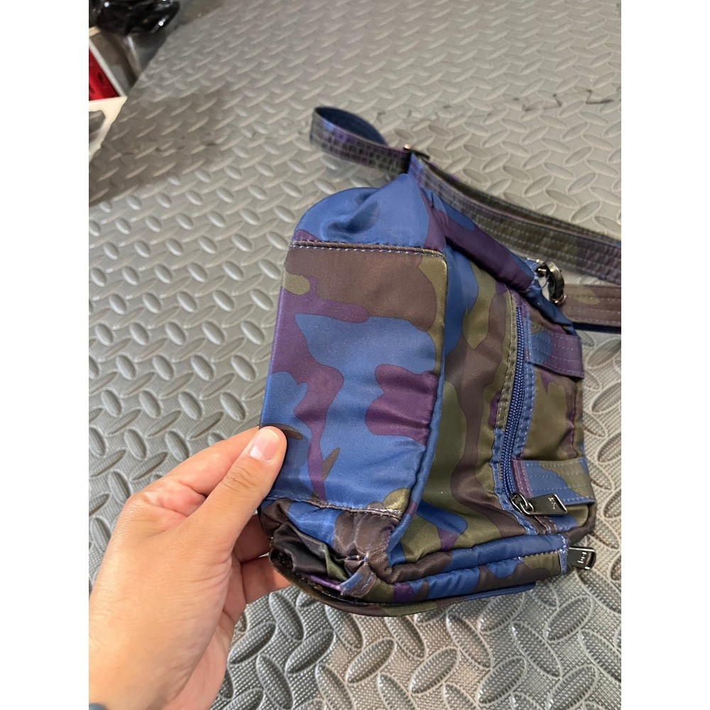 Lug Infinity Can Can Cross Body Bag Small Convertible Camo Travel Outdoor‎ - Picture 5 of 14